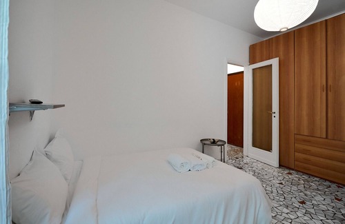 Porta Genova Apartment | Modern Navigli Studio with Kitchen & Breakfast Included
