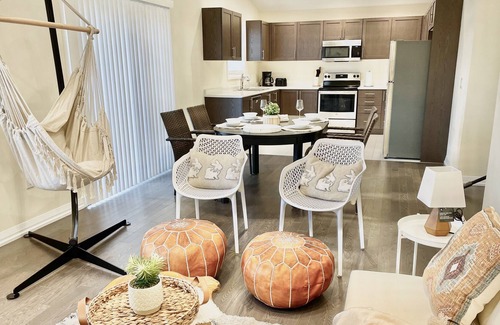 Lafontaine House | Stylish New Bungalow