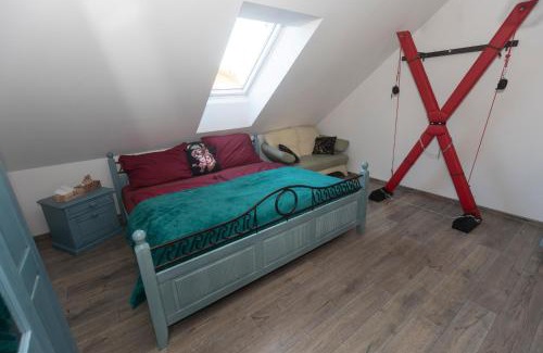 Hradec Kralove Apartment | Stylish Flat with Fitness Center Near City Center, Rated 9.6