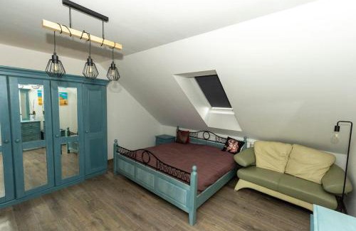 Hradec Kralove Apartment | Stylish Flat with Fitness Center Near City Center, Rated 9.6