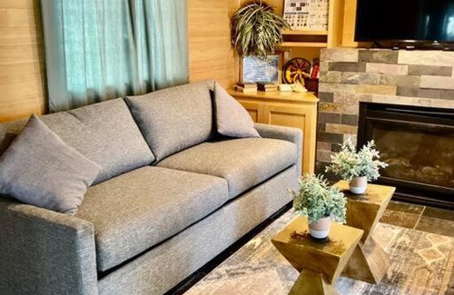 Depoe Bay House | Seaside Retreat: Oceanfront Cottage by Pirate Cove