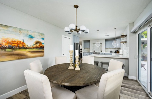 Scottsdale Highlands House | Discover Dos Cacti: Poolside Oasis with Spa & Bikes