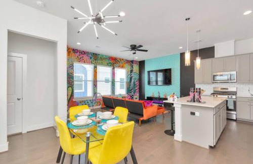 Riverside Terrace House | Stylish Prolific Gem for Creators & Families - Highly Rated