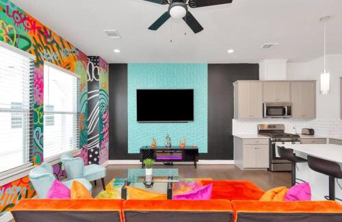 Riverside Terrace House | Stylish Prolific Gem for Creators & Families - Highly Rated