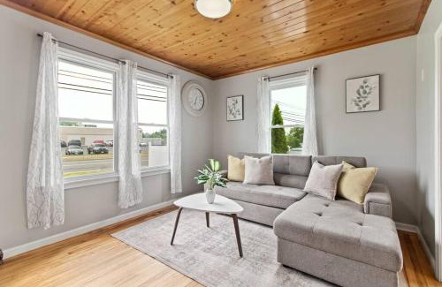 Bristol House | Modern & Cozy 3-Bedroom Retreat, Guest Rated 8.8