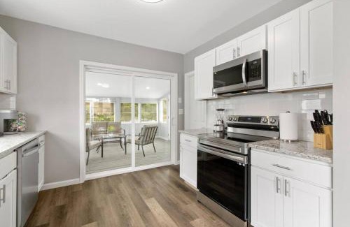 Bristol House | Modern & Cozy 3-Bedroom Retreat, Guest Rated 8.8