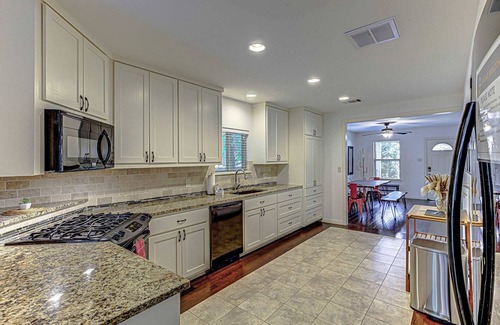 Holly House | Stylish Remodeled 3 BDR w/Studio in East Austin!