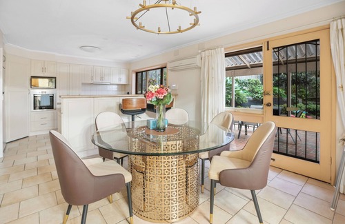 Wheelers Hill House | Inviting 4-Star Retreat at Wheelers Hill with Family Amenities