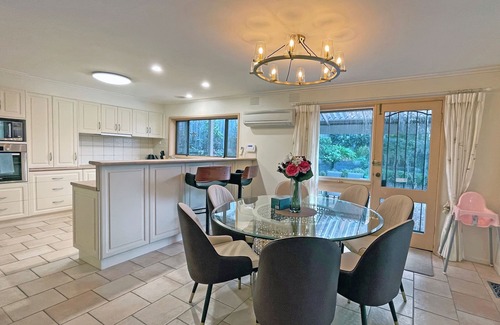 Wheelers Hill House | Inviting 4-Star Retreat at Wheelers Hill with Family Amenities