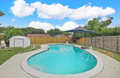 Northeast Carrollton House | Stylish Retreat, Large Pool! Pet/Family Friendly