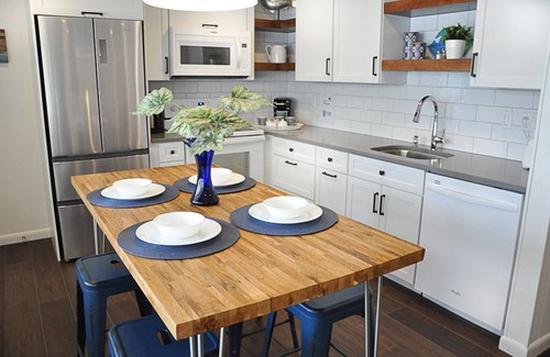 Siesta Key Condo | Guest Rated 10/10: Stylish Retreat on Private Crescent Beach