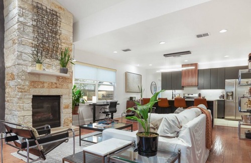 Holly House | Trendy Getaway with Outdoor Oasis in Austin's Heart