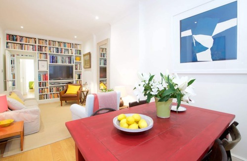 St. Mary's Park Apartment | Retro-Style JOIVY 1 Bedroom Minutes from Chelsea