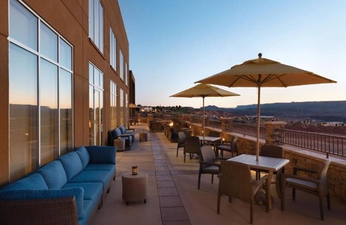 Page Hotel | Stylish & Roomy Queen Room | Breakfast Included | Swimming Pool & Fitness Center