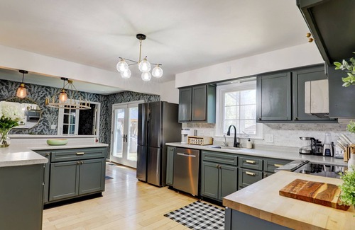 Saugerties House | Indulge in Saugerties: Hot Tub, Theater, Firepit Awaits!