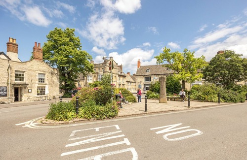 Woodstock Apartment | Stylish self catering holiday home located in heart of Woodstock, Oxfordshire.