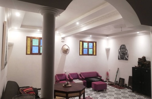 Ghazoua Apartment | Modern Apartment with Breakfast & Pet-Friendly Amenities