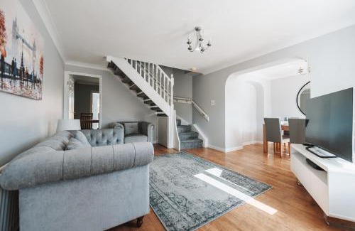 Redcar House | Contemporary Home in Redcar - Child Friendly & Highly Rated