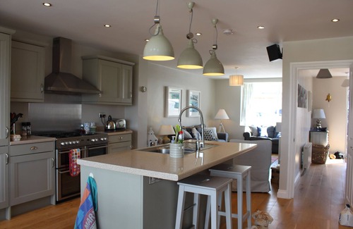 Salcombe House | Stylish Salcombe Family Retreat with Scenic Estuary Views