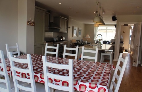 Salcombe House | Stylish Salcombe Family Retreat with Scenic Estuary Views