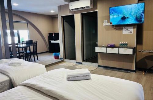 Taman Melaka Raya Apartment | Stylish & Spacious Suite for Family, Tusita