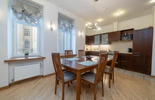 Centrs Apartment | Stylish Stay in Riga