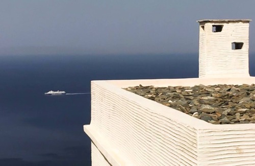 Kato Aprovatou House | Elegant Stone House with Pool - Aprovato, Andros
