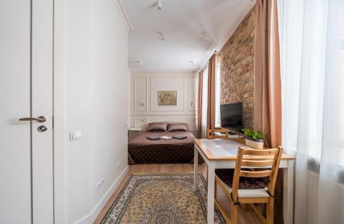 Grizinkalns Apartment | Cozy Loft at Melehin's Place with Breakfast Included