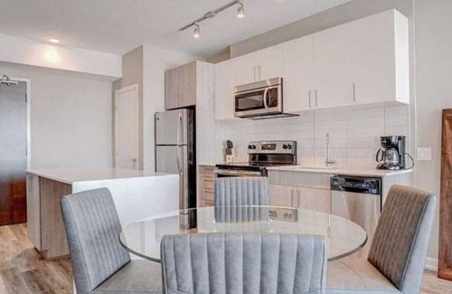 Hintonburg Apartment | Stylish Studio Escape near Suya Palace with Terrace
