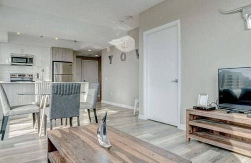 Hintonburg Apartment | Stylish Studio Escape near Suya Palace with Terrace