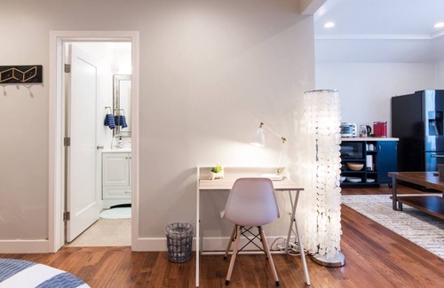 Outer Mission House | Modern Studio Retreat in SF with Breakfast & Kitchen Access