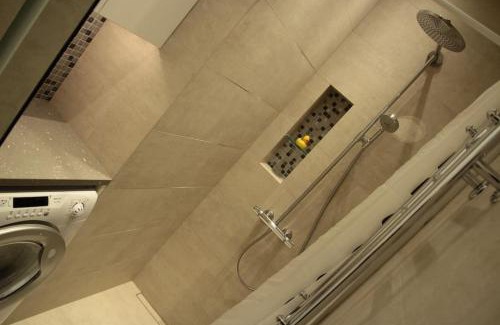 Toolo Apartment | Central Stylish Studio with Outstanding 9.4/10 Rating