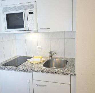 District 6 Apartment | Convenient PABS Résidences with Wheelchair Access in City