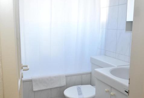 District 6 Apartment | Convenient PABS Résidences with Wheelchair Access in City