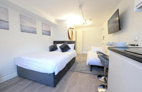 Shepherd's Bush Apartment | Newly Refurbished London Studios Near Shepherds Bush