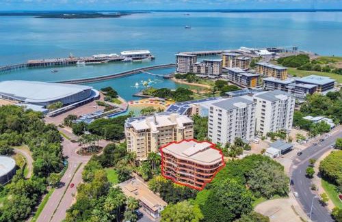 Darwin City Centre Apartment | Stylish, Stunning and Sunrise Trifecta