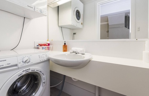 Subiaco Apartment | Stylish Subiaco terrace accommodation