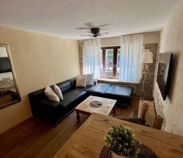 Heidelberg City Centre Apartment | Charming OldTown Apartment with Free Parking & Ocean Views
