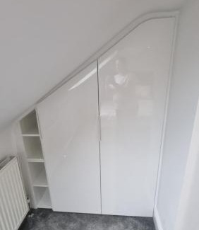 London Colney Apartment | Stylish Suites with Kitchenette & Breakfast Included