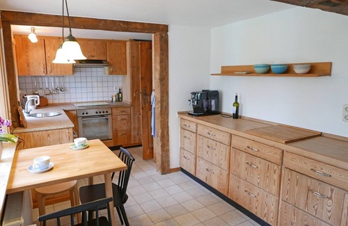 Saustrup House | Family-Friendly Thatched House with Garden & Ocean Views