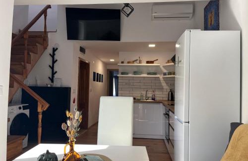 Vidin Apartment | Stylish Three-Bed Condo: Child-Friendly & Highly Rated