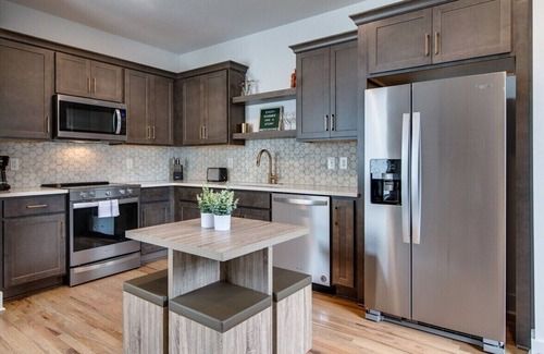 Greenwood House | Experience The Eastland: Walk to Summer Al Fresco Eats
