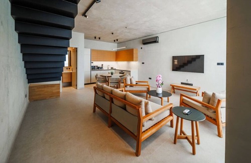 Chlorakas House | Stylish Townhouse with stunning sea view and pool