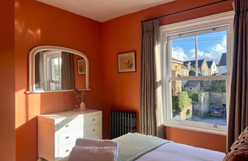 Frome House | Elegant Victorian Home - Perfect for Family Getaways