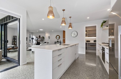 Matakana House | Delightful Villa Getaway - Matakana Holiday Home Awaits