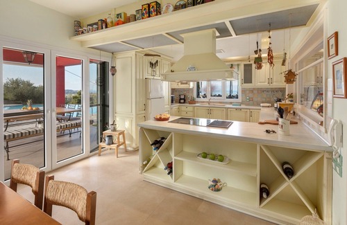Sfakera Villa | Regina Rossa: Stylish Villa with Panoramic Ocean Views
