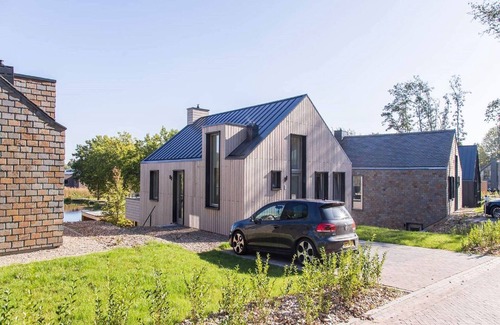 Maastricht House | Elegant Villa 4km from Maastricht with Pet-Friendly Amenities
