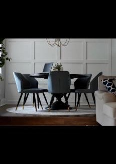 Lakeside Villa | Stylish Villa with Saltwater Pool & Fenced Yard - 4 Stars