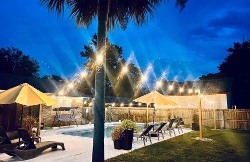 Lakeside Villa | Stylish Villa with Saltwater Pool & Fenced Yard - 4 Stars