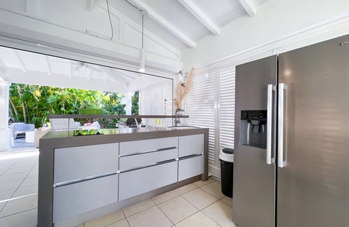 Saint-Francois Villa | Beachfront Villa with Pool and Water Sports Activities